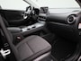 Hyundai Kona Electric EV Fashion 64 kWh | Climate Control / ECC | Licht metalen velgen 17 inch | Cruise control Adaptivem | Connectiviteit | Navigatie | Park Distance Control achter | Achteruitrijcamera | Dakrailing |