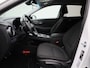 Hyundai Kona Electric EV Fashion 64 kWh | Climate Control / ECC | Licht metalen velgen 17 inch | Cruise control Adaptive| Navigatie | Park Distance Control achter | Achteruitrijcamera | Dakrailing |