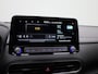 Hyundai Kona Electric EV Fashion 64 kWh | Climate Control / ECC | Licht metalen velgen 17 inch | Cruise control Adaptive| Navigatie | Park Distance Control achter | Achteruitrijcamera | Dakrailing |