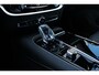 Volvo V60 T6 Plug-in hybrid AWD Plus Dark | All-season banden | Adaptive Cruise Control | 360° Parkeercamera | BLIS | Stoelverwarming | Stuurwielverwarming | Wegklapbare trekhaak | Harman Kardon Premium Audio | Google infotainment | Parkeersensoren voor + achter