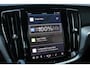 Volvo V60 T6 Plug-in hybrid AWD Plus Dark | All-season banden | Adaptive Cruise Control | 360° Parkeercamera | BLIS | Stoelverwarming | Stuurwielverwarming | Wegklapbare trekhaak | Harman Kardon Premium Audio | Google infotainment | Parkeersensoren voor + achter