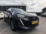 Peugeot 2008 1.2 PureTech Active Pack 131PK | AUTOMAAT | CAMERA | NAVIGATIE | AFN. TREKHAAK RIJKLAAR GELEVERD MET 12 MND BOVAG GARANTIE |