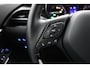 Toyota C-HR 1.8 Hybrid Bi-Tone | stuur en stoelverwarming | Parkeersensoren | Trekhaak |