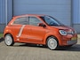 Renault Twingo Z.E. R80 Série Limitée Vibes / 92% SOH / Achteruitrijcamera / Apple Carplay & Android Auto / Stoelverwarming / 1e Eigenaar / Climate Control / Cruise Control / Navigatie / Lichtmetalen Velgen / Parkeersensoren /