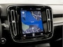 Volvo XC40 1.5 T5 Recharge R-Design 261Pk Automaat (PANORAMADAK, APPLE CARPLAY, MEMORY SEATS, 360 CAMERA, HARMAN/KARDON, LEDER/ALCANTARA, GETINT GLAS, ELEK ACHTERKLEP, NIEUWSTAAT)