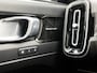 Volvo XC40 1.5 T5 Recharge R-Design 261Pk Automaat (PANORAMADAK, APPLE CARPLAY, MEMORY SEATS, 360 CAMERA, HARMAN/KARDON, LEDER/ALCANTARA, GETINT GLAS, ELEK ACHTERKLEP, NIEUWSTAAT)