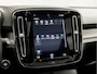Volvo XC40 1.5 T5 Recharge R-Design 261Pk Automaat (PANORAMADAK, APPLE CARPLAY, MEMORY SEATS, 360 CAMERA, HARMAN/KARDON, LEDER/ALCANTARA, GETINT GLAS, ELEK ACHTERKLEP, NIEUWSTAAT)