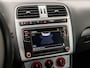 Volkswagen Polo 1.2 Sportline (APPLE CARPLAY, BLUETOOTH, CRUISE, ELEK PAKKET, ARMSTEUN, SPORTSTOELEN, STOELVERWARMING, LEDER, LM VELGEN, PARKEERSENSOR, NIEUWE APK, NIEUWSTAAT)