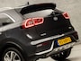 Kia Niro Hybrid 1.6 GDi Sport 142Pk Automaat (SCHUIFDAK, APPLE CARPLAY, NAVIGATIE, CAMERA, STUUR/STOELVERWARMING, SPORTSTOELEN, GETINT GLAS, XENON, NIEUWE APK, NIEUWSTAAT)