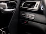 Kia Niro Hybrid 1.6 GDi Sport 142Pk Automaat (SCHUIFDAK, APPLE CARPLAY, NAVIGATIE, CAMERA, STUUR/STOELVERWARMING, SPORTSTOELEN, GETINT GLAS, XENON, NIEUWE APK, NIEUWSTAAT)