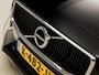 Volvo V60 2.0 B3 Inscription Sport 177Pk Automaat (APPLE CARPLAY, LEDER, 20'' LM VELGEN, STUUR/STOELVERWARMING, SPORTSTOELEN, ADAPTIVE CRUISE, PARKEERSENSOREN, NIEUWSTAAT)