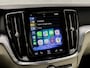 Volvo V60 2.0 B3 Inscription Sport 177Pk Automaat (APPLE CARPLAY, LEDER, 20'' LM VELGEN, STUUR/STOELVERWARMING, SPORTSTOELEN, ADAPTIVE CRUISE, PARKEERSENSOREN, NIEUWSTAAT)