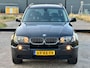BMW X3 3.0i|YOUNGTIMER|AUT|LEDER|4WD|stoelverw|NAVI|PSENSOR|LAGE KM|BOEKJES|2XSLEUTELS