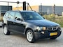 BMW X3 3.0i|YOUNGTIMER|AUT|LEDER|4WD|stoelverw|NAVI|PSENSOR|LAGE KM|BOEKJES|2XSLEUTELS