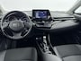 Toyota C-HR 1.8 Hybrid Dynamic | Trekhaak | Dodehoek detectie | Apple Carplay / Android Auto | Parkeersensoren voor/achter | Keyless | Adaptive Cruise | Clima | Camera | 18 inch