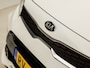 Kia Picanto 1.2 CVVT GT-Line (APPLE CARPLAY, CLIMATE, LEDER, CAMERA, STUUR/STOELVERWARMING, SPORTSTOELEN, GETINT GLAS, KEYLESS, LM VELGEN, NIEUWE APK, NIEUWSTAAT)
