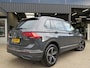 Volkswagen Tiguan 1.4 TSI 245pk eHybrid ACTIVE / Trekhaak wegklap. / Head up / Camera Etc / BOVAG garantie