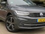 Volkswagen Tiguan 1.4 TSI 245pk eHybrid ACTIVE / Trekhaak wegklap. / Head up / Camera Etc / BOVAG garantie