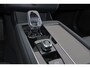 Volvo XC90 T8 Recharge AWD Ultra Dark - Luchtvering - Panorama/schuifdak - IntelliSafe Assist & Surround - 360º Camera - Bowers & Wilkins audio - Adaptieve LED koplampen - Verwarmde voorstoelen, stuur & achterbank - Parkeersensoren voor & achter - Elektr. bedienb. voorstoelen met geheugen - Geventileerde voorstoelen - Head up display - Draadloze tel. lader - Extra getint glas - Elektr. inklapbare trekhaak - 21' LMV