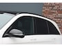 Mercedes-Benz GLC 300e 4MATIC AMG Line | Panoramadak | Trekhaak | Multibeam LED | Stoelverwarming | Camera | Dodehoekassistent | Spoorpakket | Sfeerverlichting | Zitcomfortpakket |
