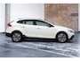 Volvo V40 Cross Country T3 Automaat Edition+ | Afneembare trekhaak | Stoelverwarming | Navigatie | Volvo on Call | Climate control | Parkeersensoren achter | High performance audio | Dealeronderhouden