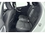 Volvo V40 Cross Country T3 Automaat Edition+ | Afneembare trekhaak | Stoelverwarming | Navigatie | Volvo on Call | Climate control | Parkeersensoren achter | High performance audio | Dealeronderhouden