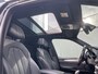 BMW X5 xDrive30d Achteruitrijcamera - navigatie - parkeersensoren voor en achter - schuif/kantel dak - Stoelverwarming - Trekhaak elektrisch uitklapbaar - Dak rails - Cruise control - Airco - Led verlichting  Stuur multifunctioneel - Rijstrooksensor - Regensensor - Bluetooth - Apple carplay - Elektrisch bedienbare achterklep - Extra getint glas achter