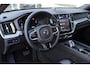 Volvo XC60 T6 Automaat Plug-in hybrid AWD Ultra Dark | Elektrisch panoramadak | Luchtvering | Premium audio by Bowers & Wilkins | Verwarmbare voorstoelen en achterbank | Verwarmbaar stuurwiel | Head-up display | Apple carplay/Android auto | Rondomzicht camera |