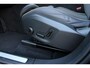 Volvo XC60 T6 Automaat Plug-in hybrid AWD Ultra Dark | Elektrisch panoramadak | Luchtvering | Premium audio by Bowers & Wilkins | Verwarmbare voorstoelen en achterbank | Verwarmbaar stuurwiel | Head-up display | Apple carplay/Android auto | Rondomzicht camera |