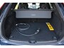 Volvo XC60 T6 Automaat Plug-in hybrid AWD Ultra Dark | Elektrisch panoramadak | Luchtvering | Premium audio by Bowers & Wilkins | Verwarmbare voorstoelen en achterbank | Verwarmbaar stuurwiel | Head-up display | Apple carplay/Android auto | Rondomzicht camera |