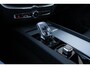 Volvo XC60 T6 Automaat Plug-in hybrid AWD Ultra Dark | Elektrisch panoramadak | Luchtvering | Premium audio by Bowers & Wilkins | Verwarmbare voorstoelen en achterbank | Verwarmbaar stuurwiel | Head-up display | Apple carplay/Android auto | Rondomzicht camera |