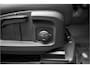 Land Rover Defender 110 2.0 P400e Pano HUD ACC Stuur & Stoelverw