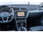 Volkswagen Tiguan 1.4 TSI 245pk eHybrid Life | SoH 100% | Trekhaak | Panoramadak | Achteruitrijcamera | Stoelverwarming | Navigatie