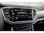 Volkswagen T-Roc 1.5 TSI Style | Adaptieve cruise control | Apple Carplay | Lichtmetalen velgen