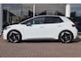 Volkswagen ID.3 204pk First Max 58 kWh | SoH 93% | Panoramadak | Camera | Navigatie | Adaptive Cruise | PDC | Stoelverwarming