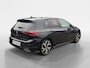 Volkswagen Golf 1.5 TSI R-Line | Panoramadak | Adaptieve Cruise Control | Winterpakket | Apple Carplay/Android Auto | 18" inch velgen |