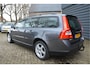 Volvo V70 2.0 KINETIC Trekhaak Stoel verwarming Clima Cruise Control