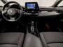 Toyota C-HR 1.8 Hybrid Sport Automaat (NAVIGATIE, CAMERA, STOELVERWARMING, GETINT GLAS, SPORTSTOELEN, XENON, ADAPTIVE CRUISE, ZWART HEMEL, NIEUWSTAAT)