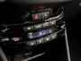 Peugeot 208 1.2 PureTech Allure Sport Automaat (APPLE CARPLAY, NAVIGATIE, CLIMATE, LEDER, STOELVERWARMING, CAMERA, LM VELGEN, CRUISE, NIEUWSTAAT)