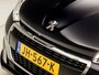 Peugeot 208 1.2 PureTech Allure Sport Automaat (APPLE CARPLAY, NAVIGATIE, CLIMATE, LEDER, STOELVERWARMING, CAMERA, LM VELGEN, CRUISE, NIEUWSTAAT)