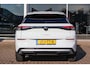 Volkswagen T-Roc 1.5 eTSI 116pk DSG Life First Edition | Stoel-/ Stuurwielverwarming | Dodehoek Detectie | Adaptive Cruise