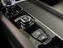 Volvo XC60 2.0 T6 Plug-in hybrid AWD Ultra Black Edition Facelift | Pano | 360 Camera | Leer | Winterpakket | Harman Kardon ( Vestiging - Nieuwegein )