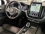 Volvo XC60 2.0 T6 Plug-in hybrid AWD Ultra Black Edition Facelift | Pano | 360 Camera | Leer | Winterpakket | Harman Kardon ( Vestiging - Nieuwegein )