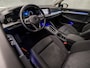 Volkswagen Golf 1.0 TSI Sport Automaat (APPLE CARPLAY, GROOT NAVI, CAMERA, STUUR/STOELVERWARMING, MEMORY SEATS, ALCANTARA, GETINT GLAS, SFEERVERLICHTING, NIEUWSTAAT)