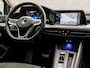 Volkswagen Golf 1.0 TSI Sport Automaat (APPLE CARPLAY, GROOT NAVI, CAMERA, STUUR/STOELVERWARMING, MEMORY SEATS, ALCANTARA, GETINT GLAS, SFEERVERLICHTING, NIEUWSTAAT)