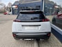 Peugeot 2008 1.2 Hybrid 145 GT Automaat Hybride | Panorama Schuif-/Kanteldak | Alcantara Stoelen met Verwarming en Massage | Navigatie | 360 Graden Camera | 18 Inch Evissa | Keyless Entry | Full LED Verlichting | Zwart Dak | Dode Hoek Detectie | Cruise Control Adaptief | Climate Control | Hoge Zitpositie |