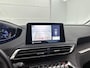 Peugeot 3008 SUV Allure 1.5 BlueHDi 130pk Automaat | Lage kilometerstand! | Navigatie via Apple Carplay / Android Auto | Achteruitrijcamera | Handsfree Achterklep | Keyless | Climate Control | Cruise Control | Parkeersensoren v+a | Elektrisch inklapbare spiegels | Armsteun | Bluetooth | Donker getint glas | Trekhaak | 19" lichtmetalen velgen |