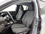 Peugeot 208 Allure Hybrid 110pk Automaat | Navigatie | Climate Control | Cruise Control | Parkeersensoren v+a | Armsteun | Digitaal instrumentenpaneel | Draadloze Apple Carplay / Android Auto | DAB+ radio | All seasonbanden | Led koplampen | Donker getint glas | 16" lichtmetalen velgen |