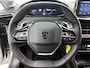 Peugeot 208 Allure Hybrid 110pk Automaat | Navigatie | Climate Control | Cruise Control | Parkeersensoren v+a | Armsteun | Digitaal instrumentenpaneel | Draadloze Apple Carplay / Android Auto | DAB+ radio | All seasonbanden | Led koplampen | Donker getint glas | 16" lichtmetalen velgen |