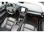 Volvo XC40 T5 Automaat Recharge 262PK R-Design | Panoramadak | Lederen bekleding | Adaptieve Cruise Control | Premium audio by Harman Kardon | Rondomzicht camera | Elektrisch verstelbare stoelen | Bestuurdersstoel met geheugenfunctie | Stuurwielverwarming |